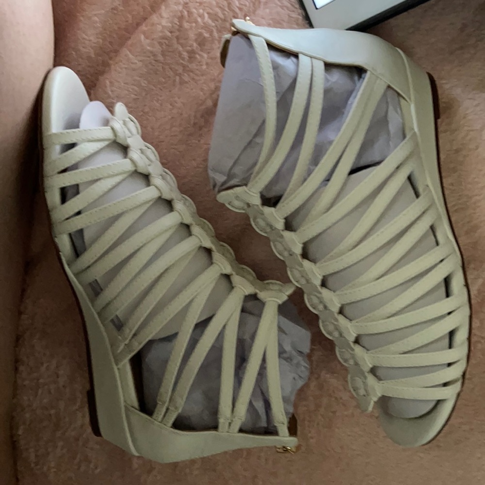 Sandle